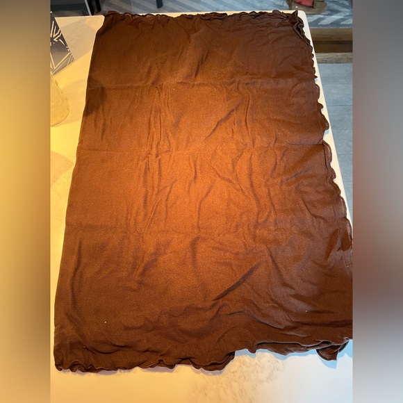 NWT lovely brown wrap with ruffled edges.  Great carrying case. Made by rolla. - Picture 5 of 12